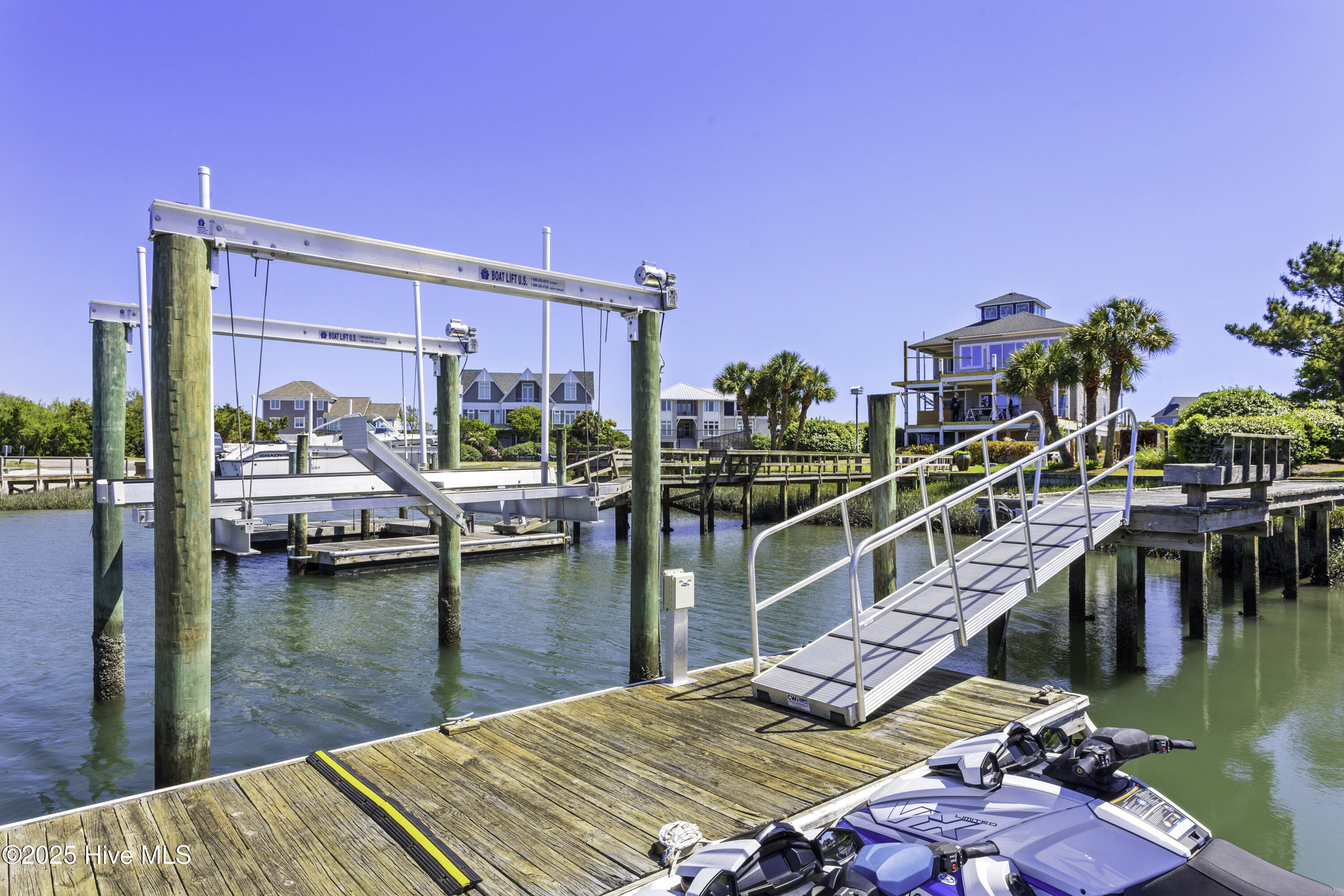 4 Sandy Point