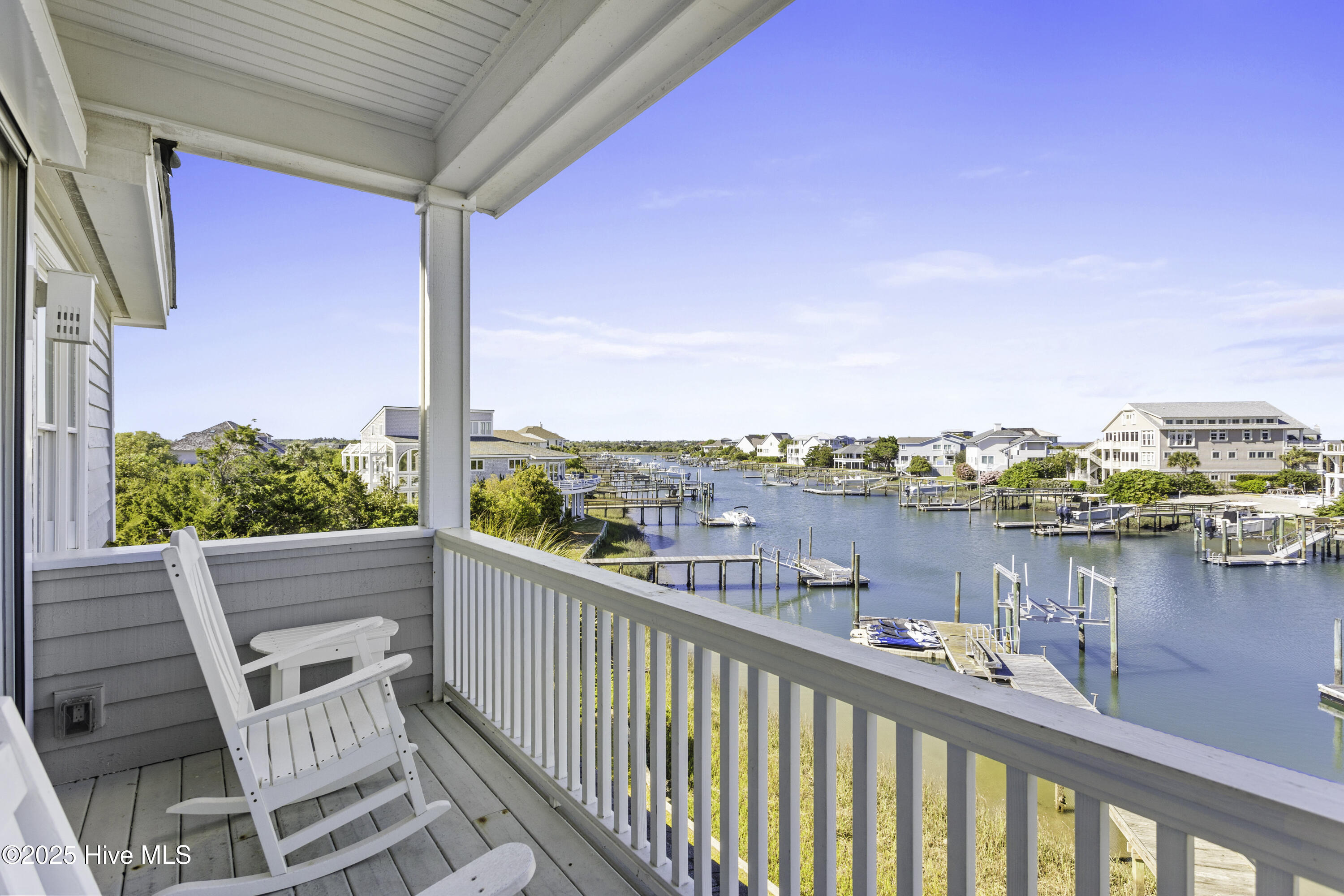 4 Sandy Point