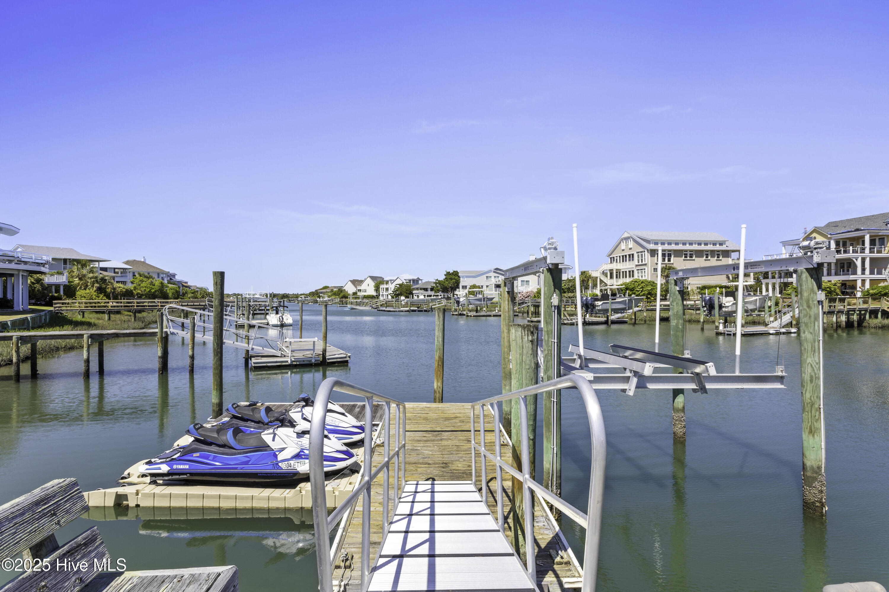 4 Sandy Point