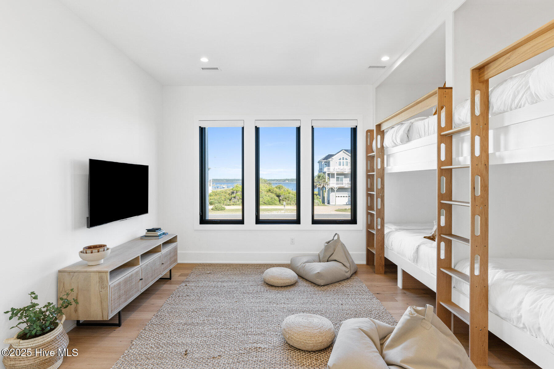 604 New River Inlet Road