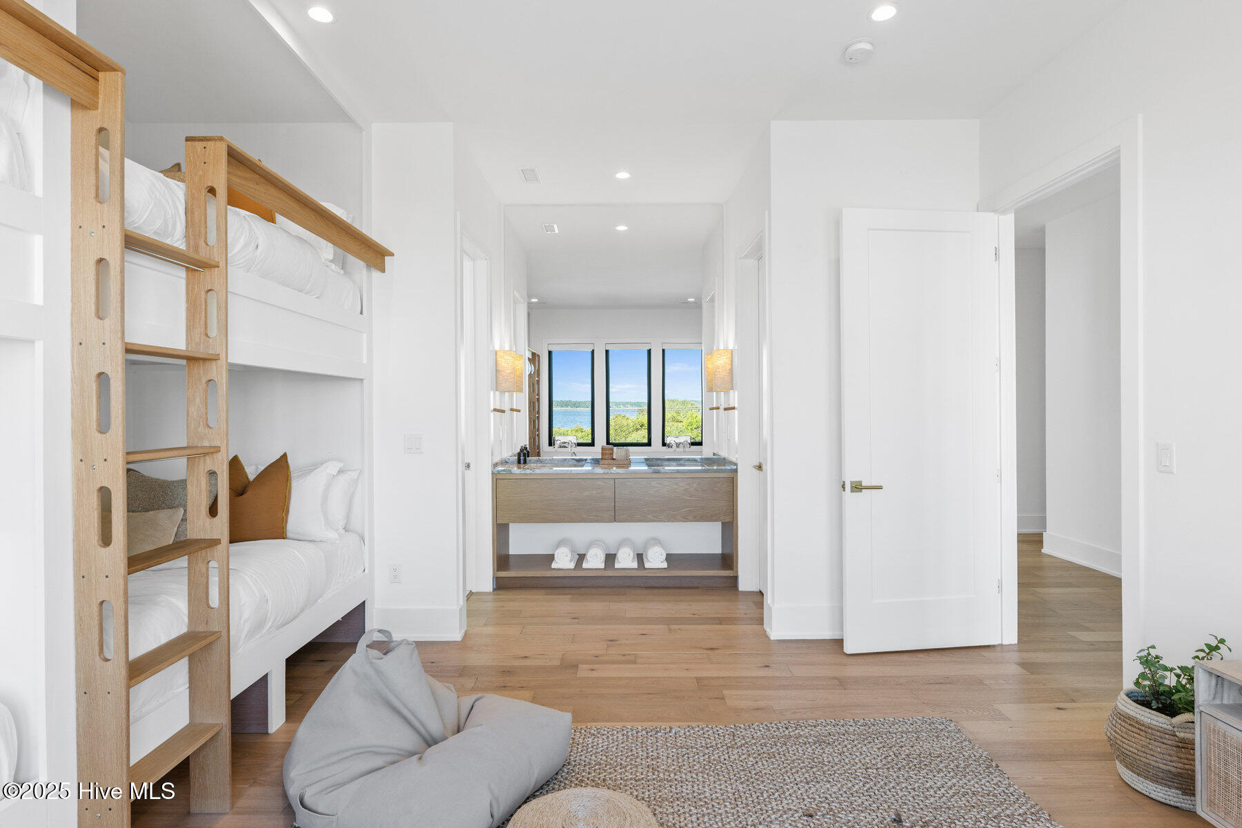 604 New River Inlet Road