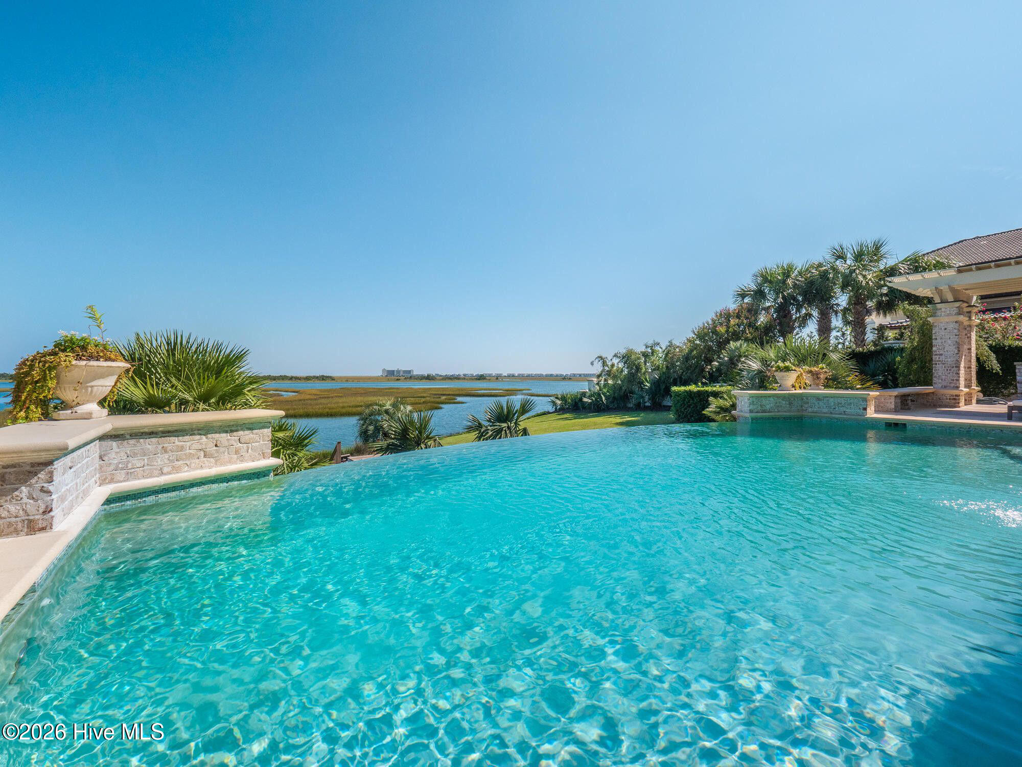 2340 Ocean Point Drive