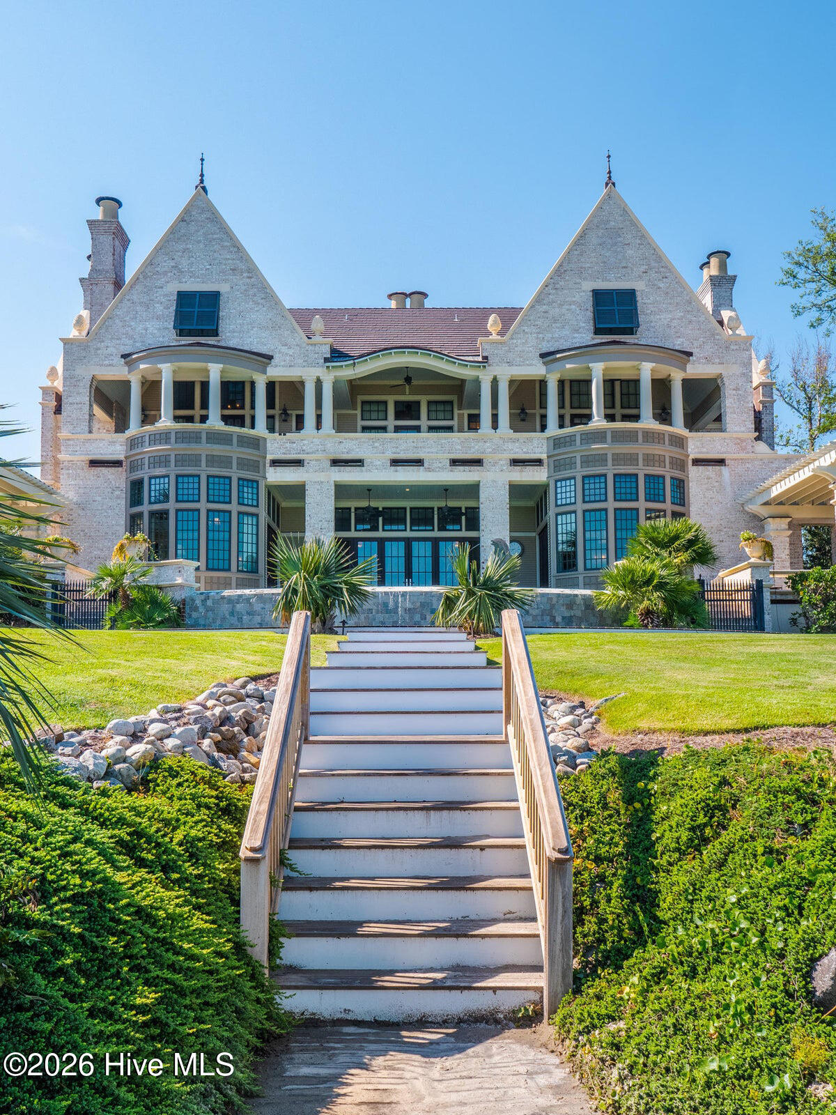 2340 Ocean Point Drive