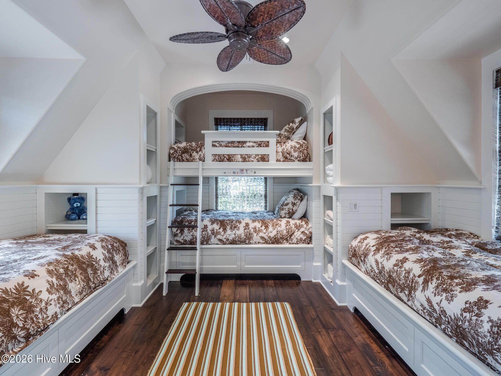 2340 Ocean Point Drive