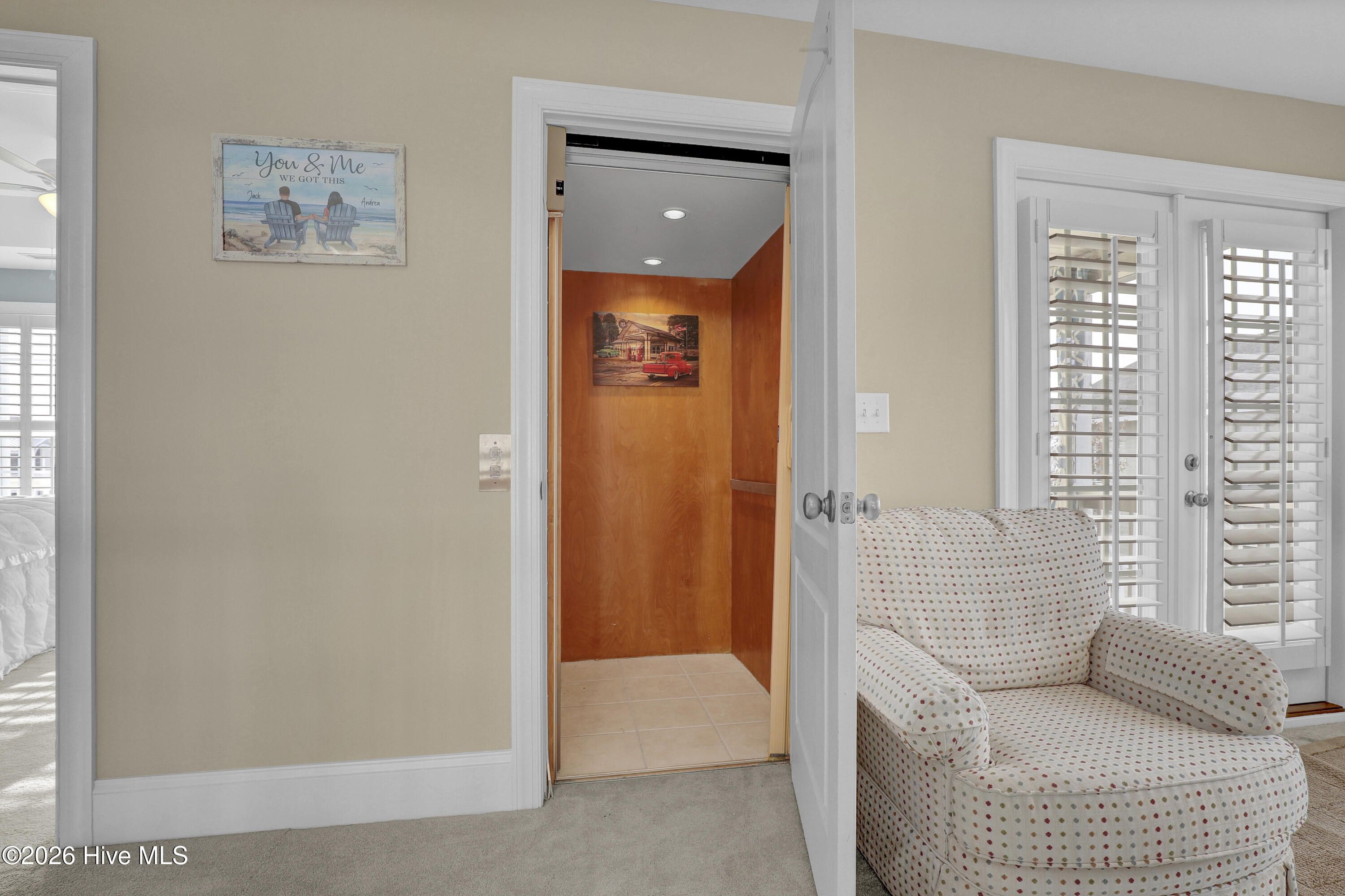 24 Sandy Lane