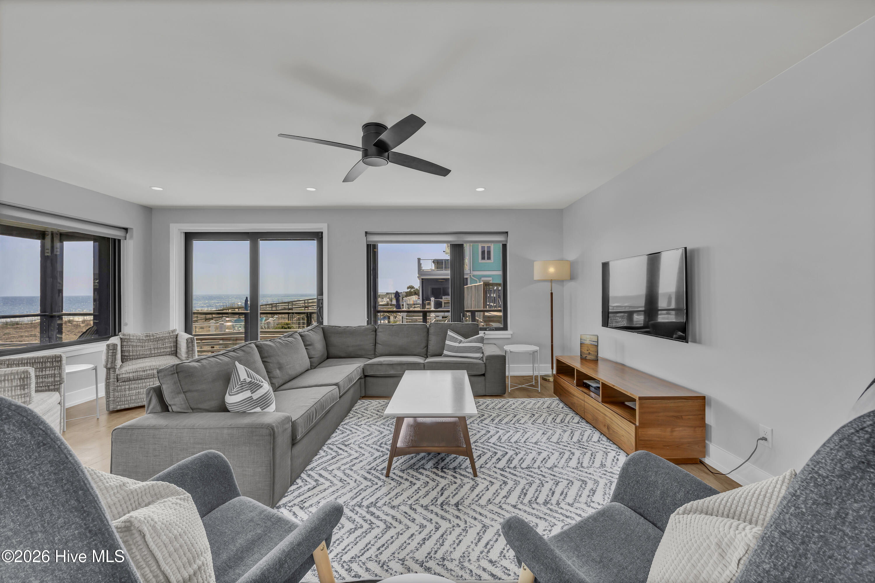 834 Fort Fisher Boulevard N