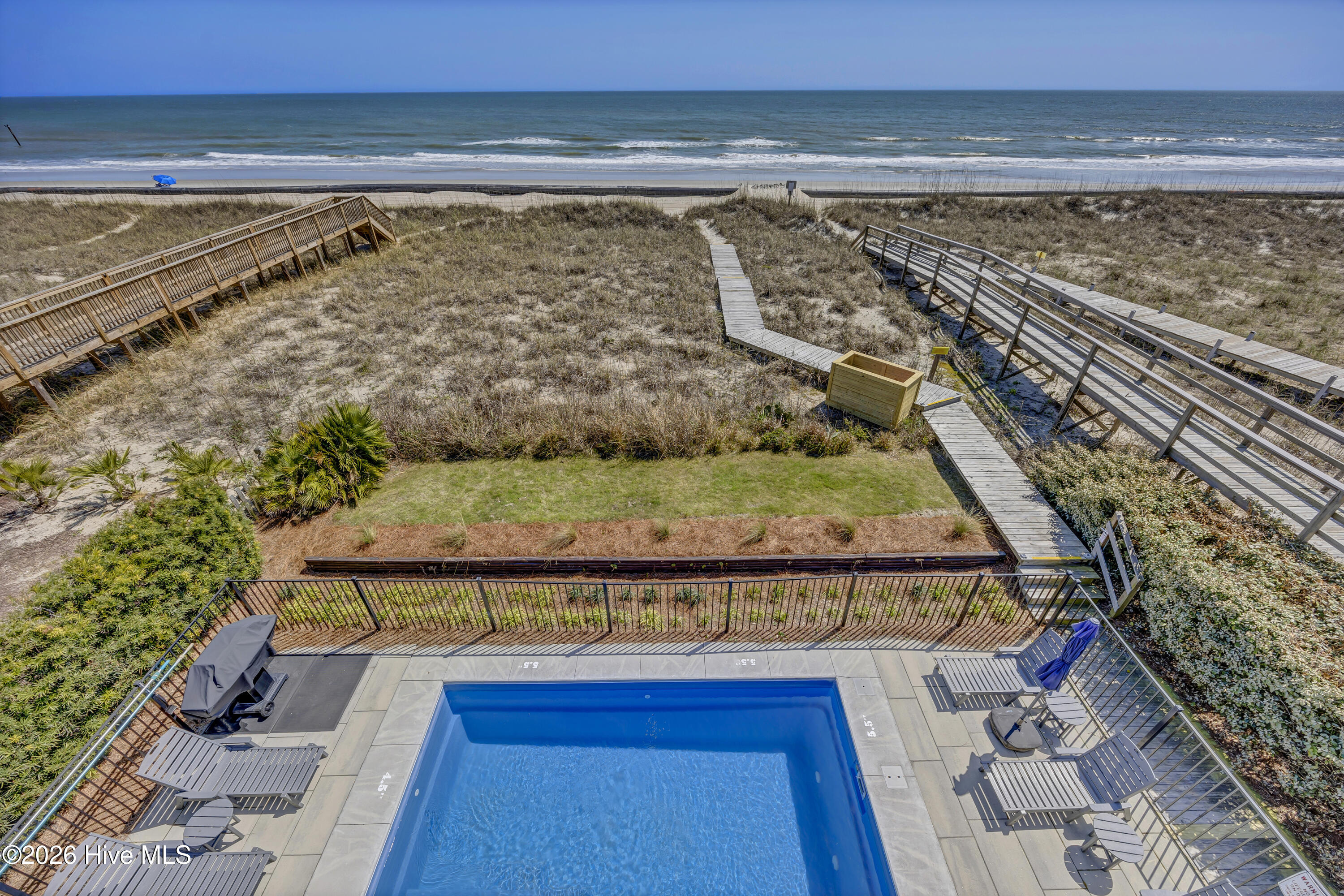 834 Fort Fisher Boulevard N