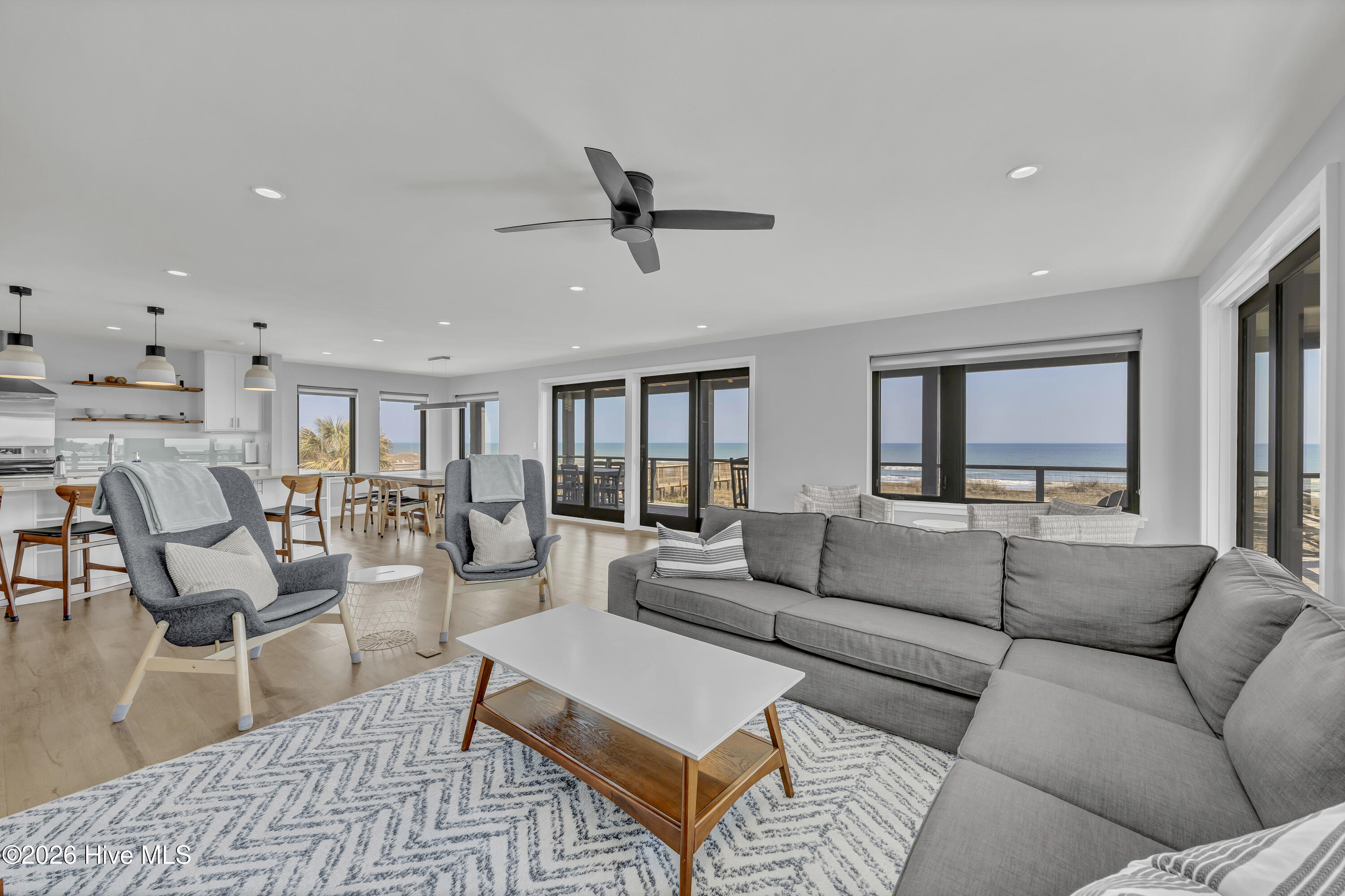 834 Fort Fisher Boulevard N