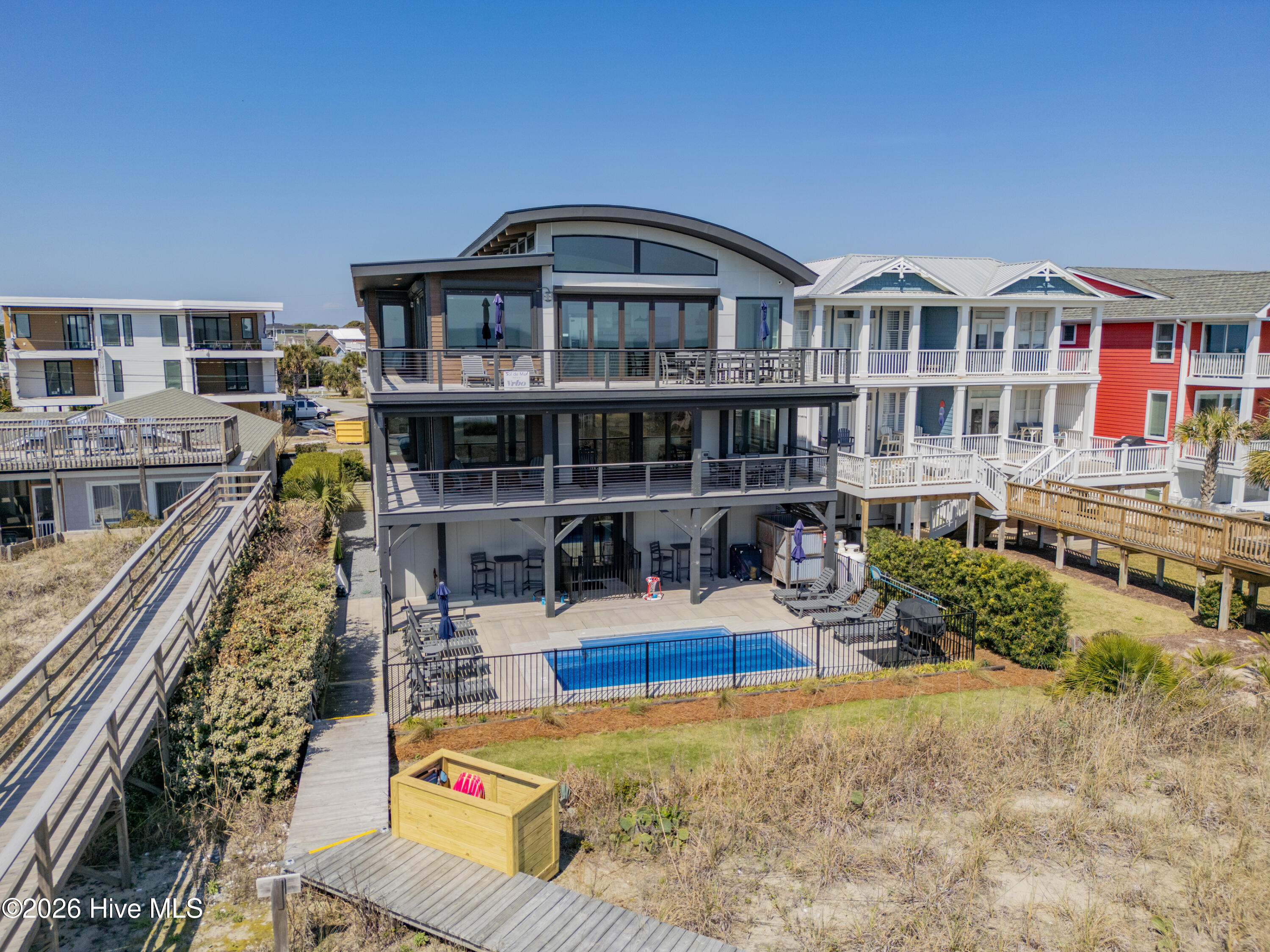 834 Fort Fisher Boulevard N