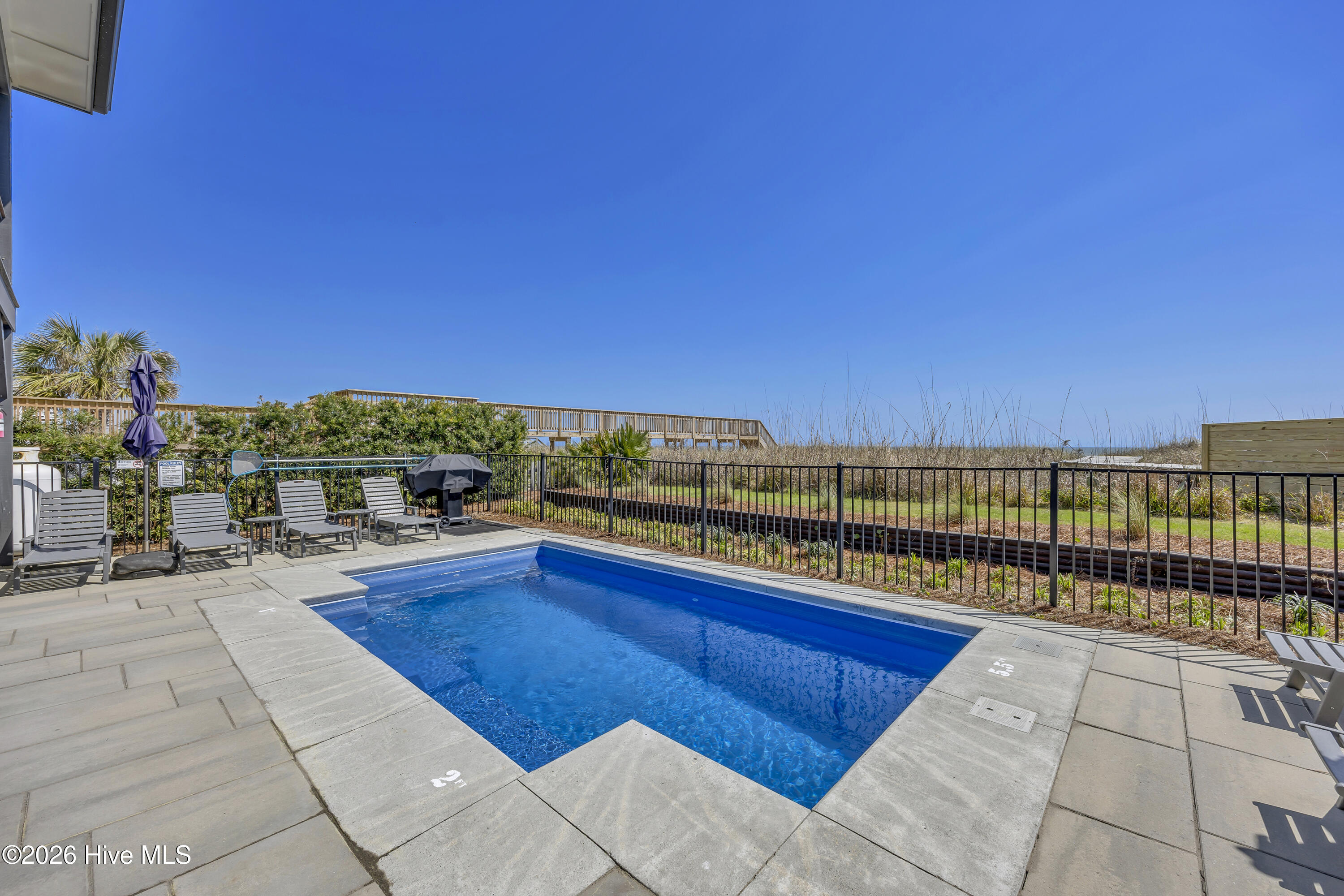 834 Fort Fisher Boulevard N