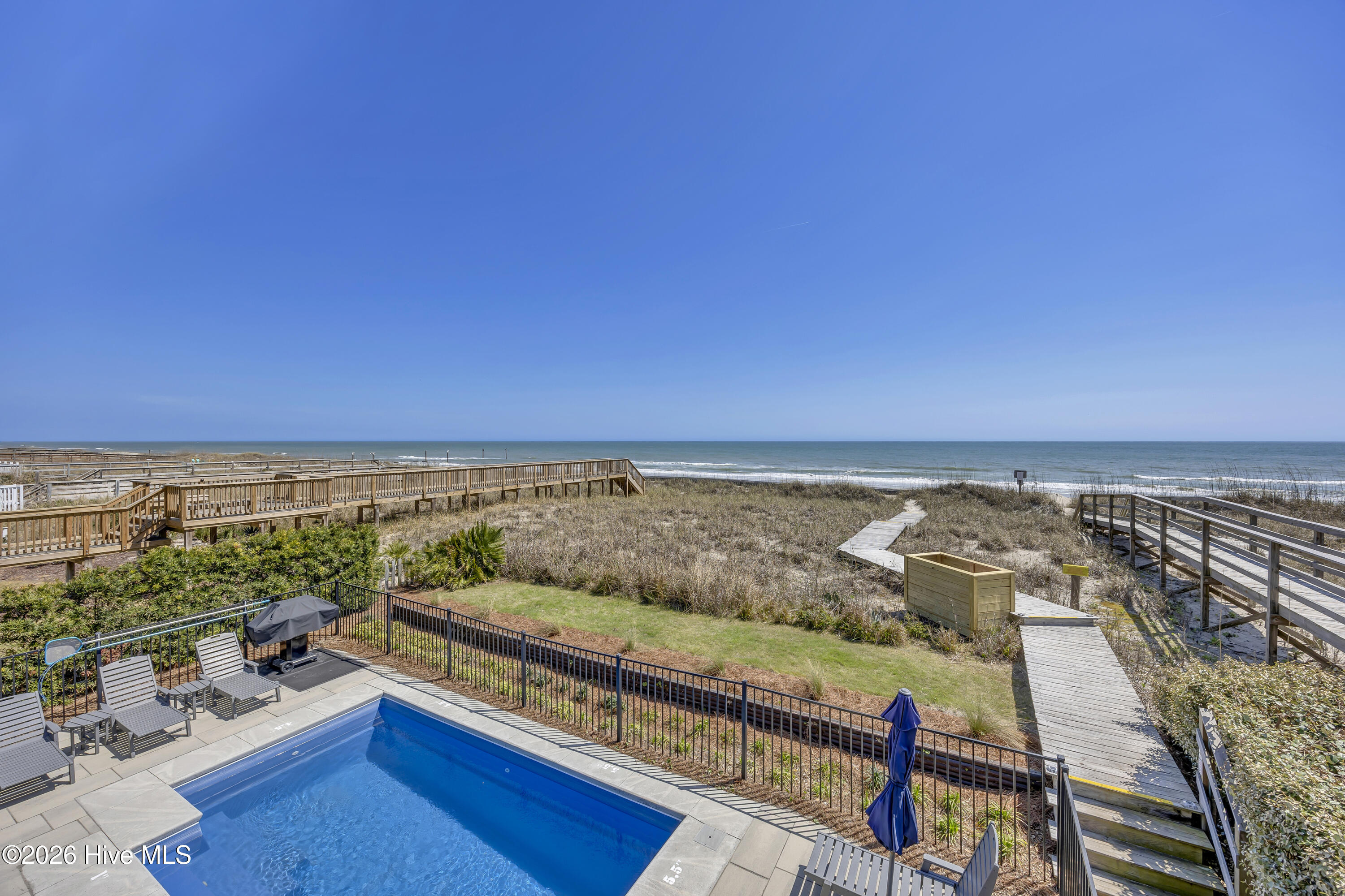 834 Fort Fisher Boulevard N