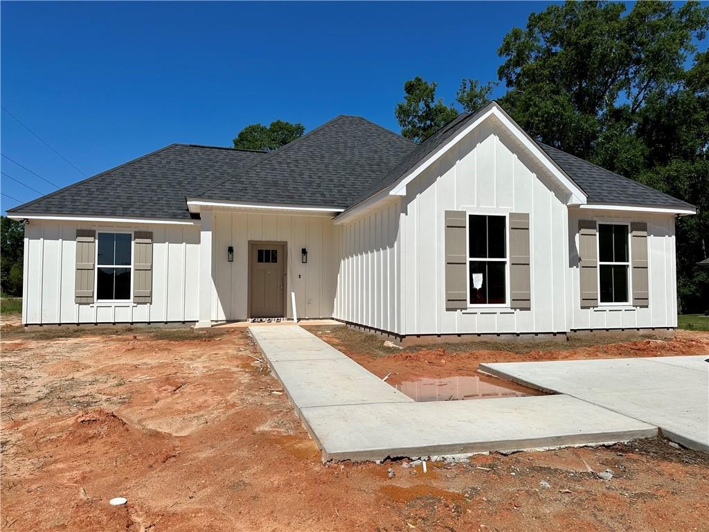 103 KEENELAND Place