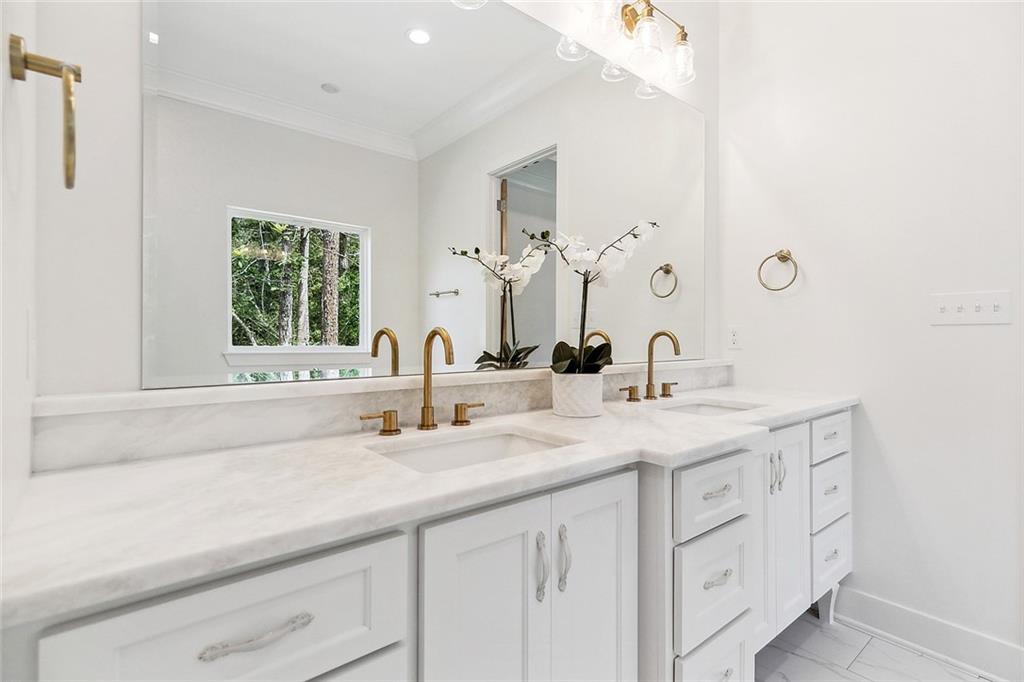 5064 TWIN RIVER Place