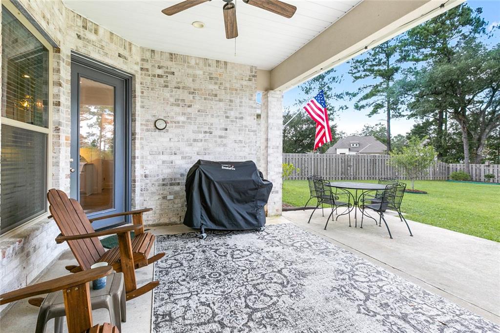 1124 CYPRESS CROSSING Drive