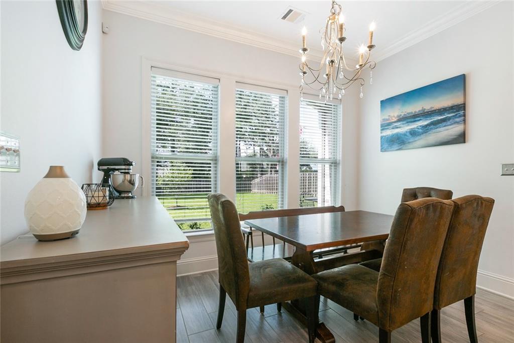 1124 CYPRESS CROSSING Drive