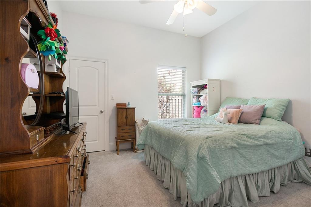1124 CYPRESS CROSSING Drive