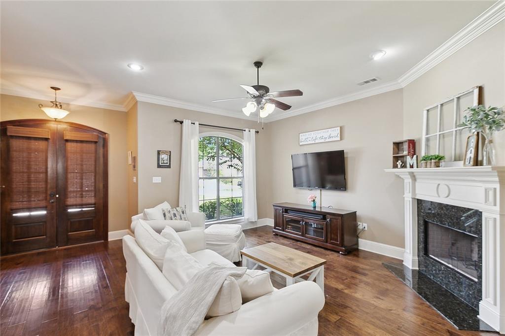 717 N BROWN THRASHER Loop