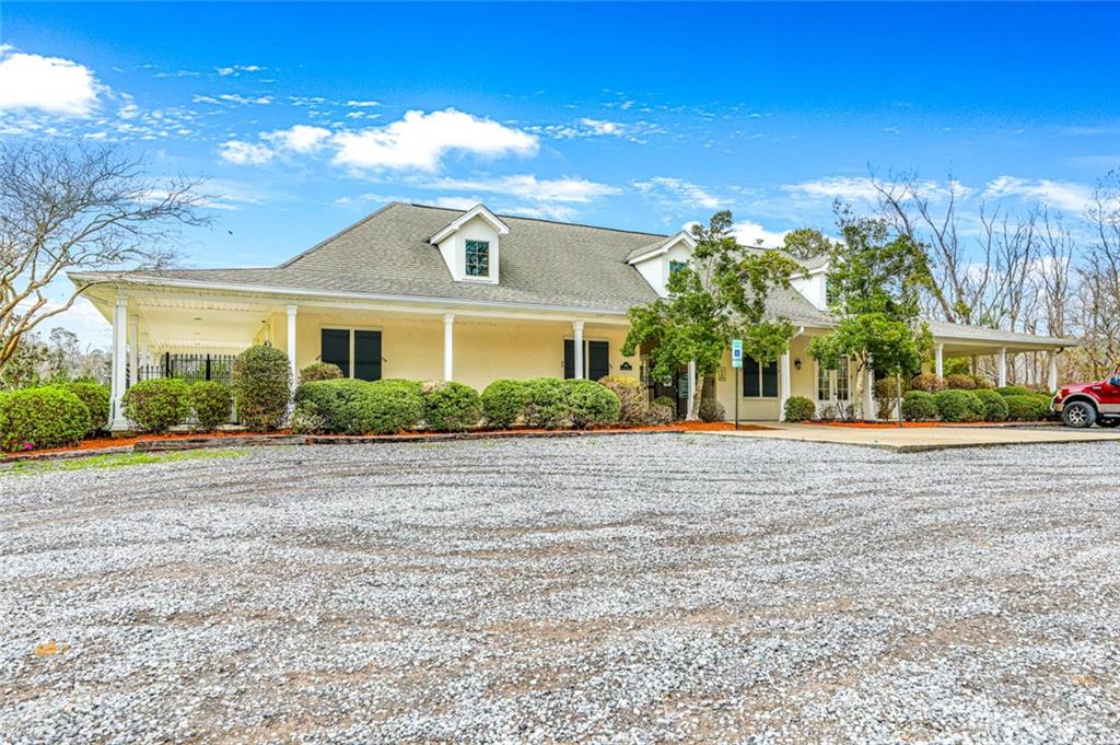 717 N BROWN THRASHER Loop