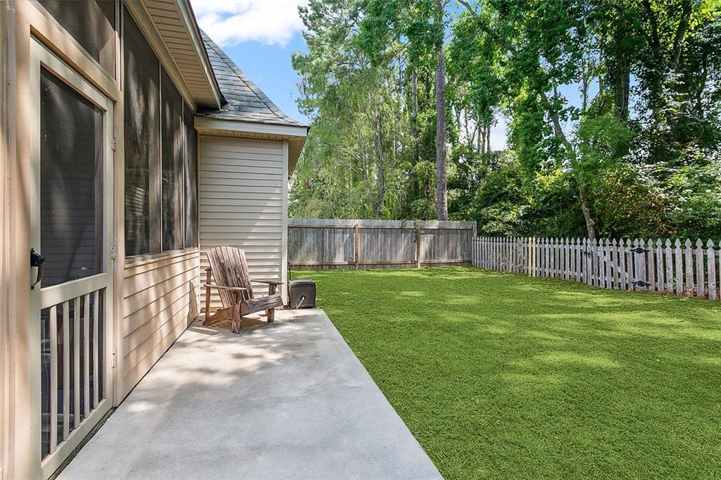 717 N BROWN THRASHER Loop