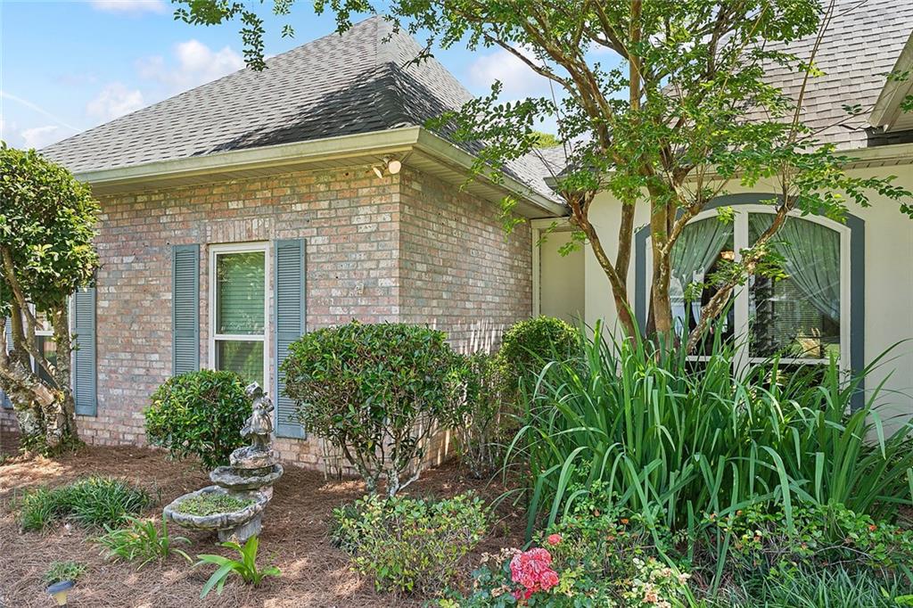 518 GARDEN Lane