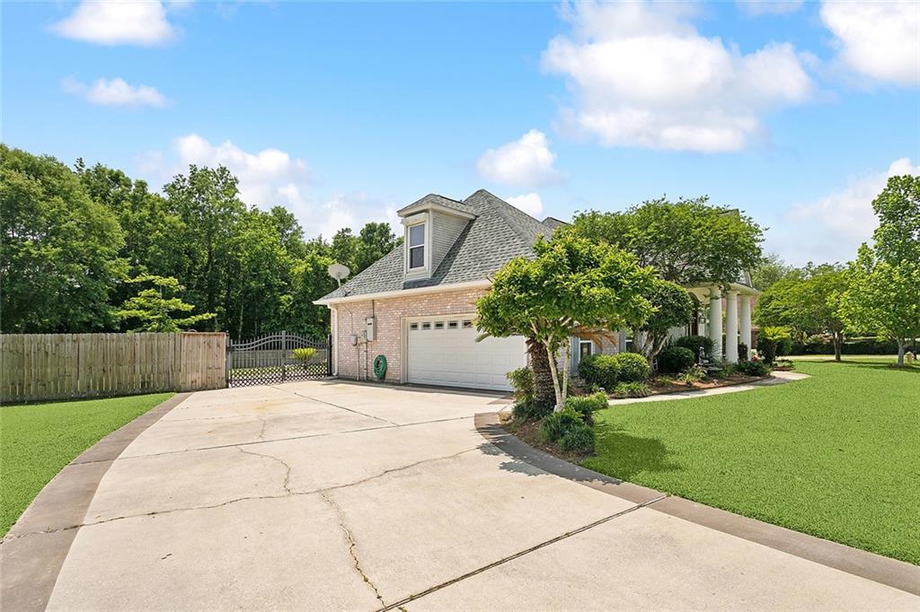 518 GARDEN Lane