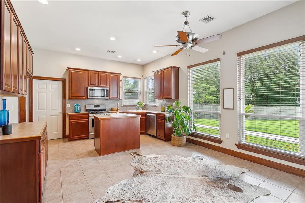 518 GARDEN Lane