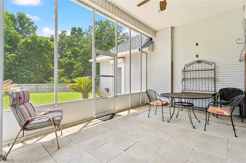 518 GARDEN Lane