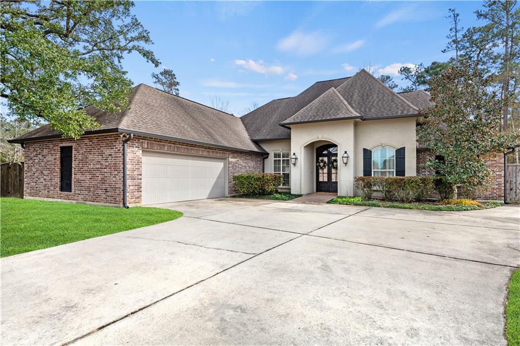 516 ENGLISH OAKS Drive