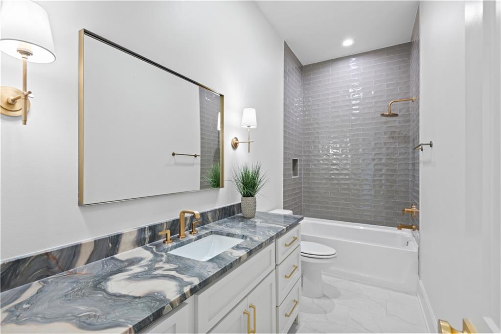4221 CYPRESS POINT Drive
