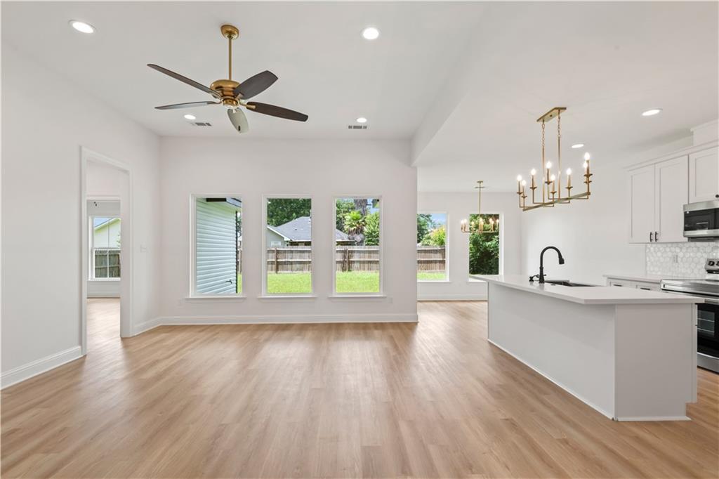 1553 LIVE OAK Street