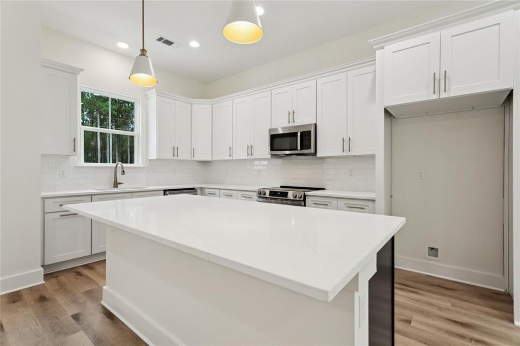 43394 LAUREN Lane