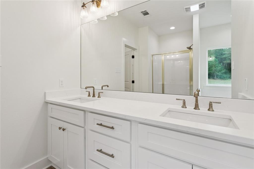 43394 LAUREN Lane