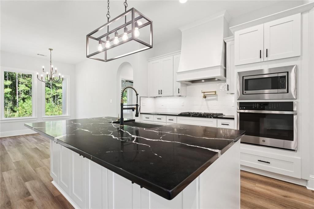 23111 RUE DE BOIS Street