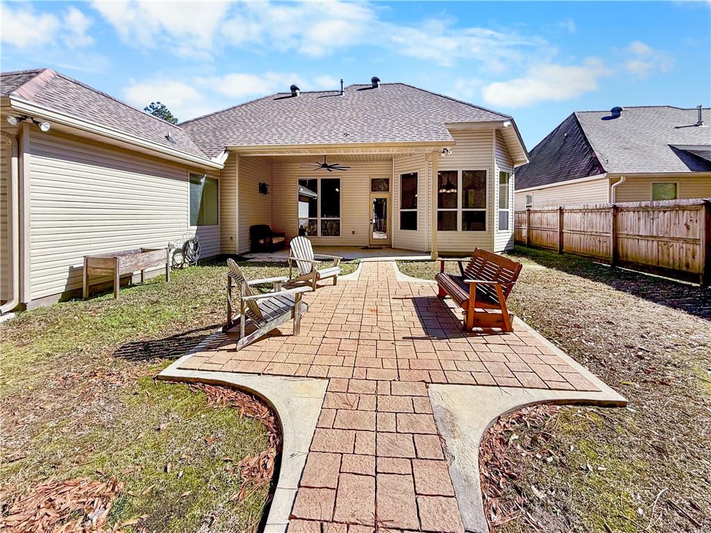 556 BATELEUR Way