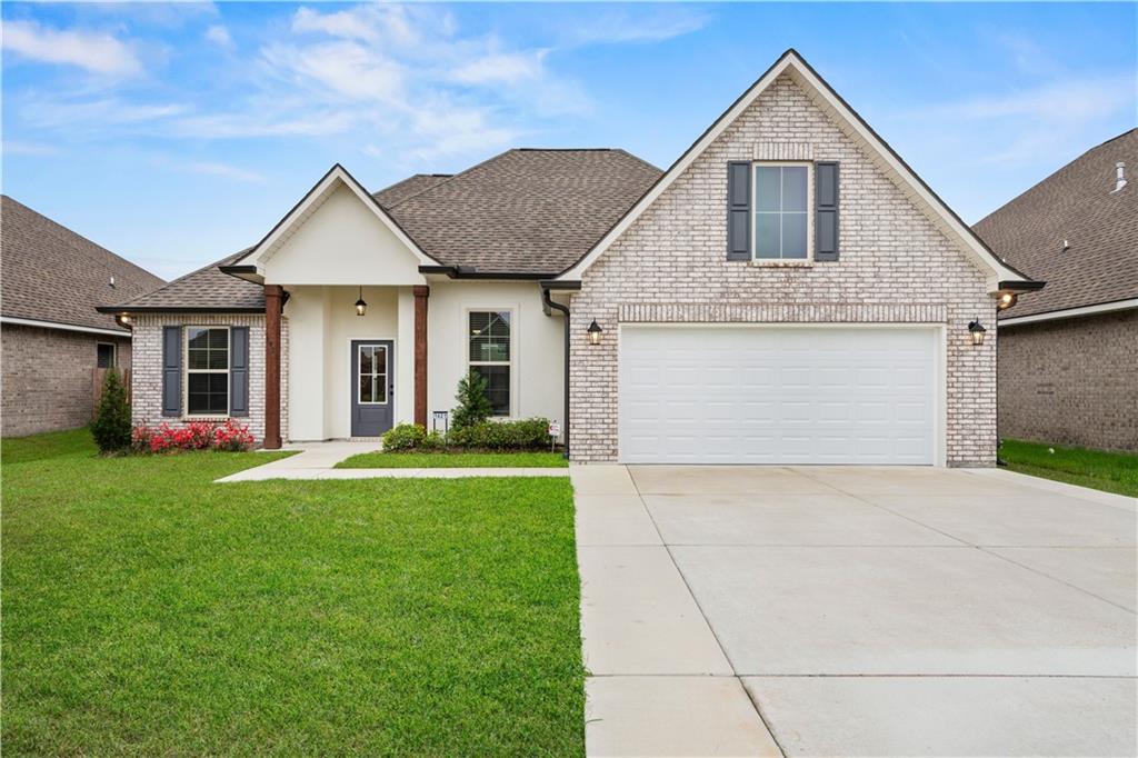 1421 ZACHERY Court