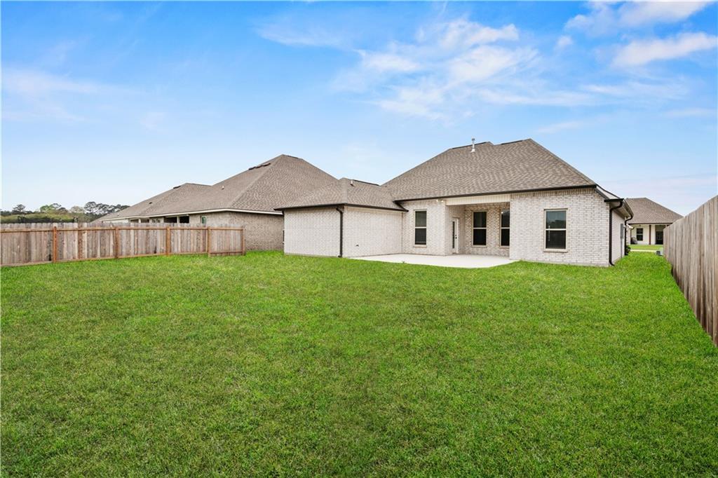 1421 ZACHERY Court