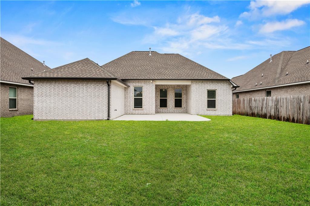 1421 ZACHERY Court