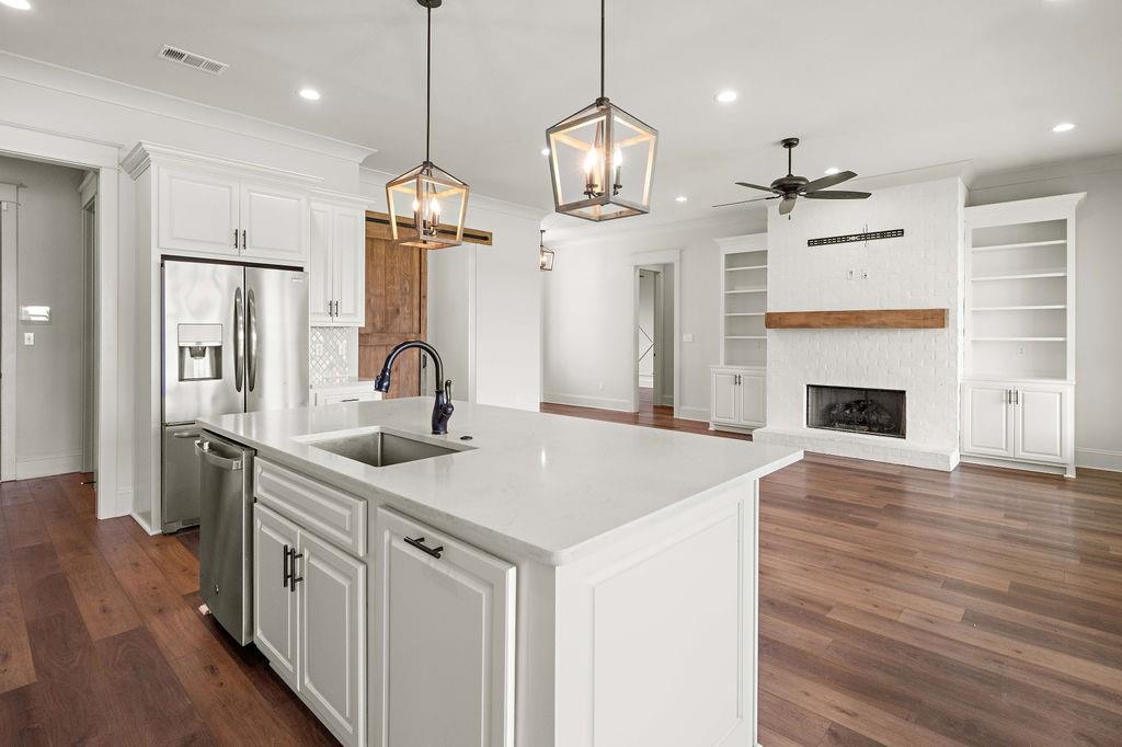 8025 BEDICO TRAIL Lane
