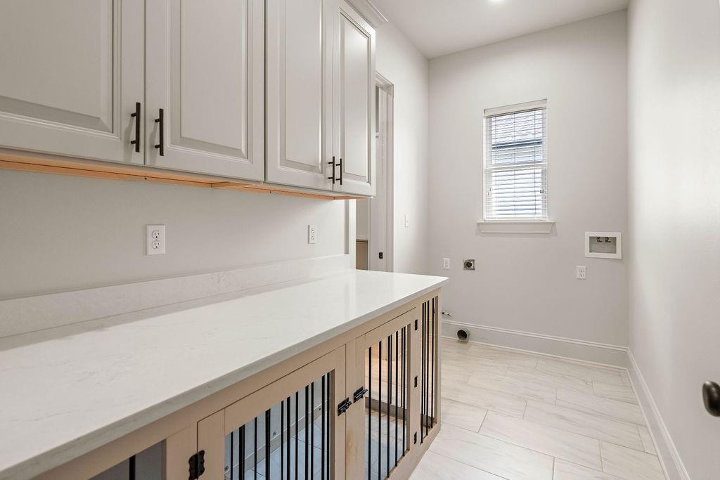 8025 BEDICO TRAIL Lane