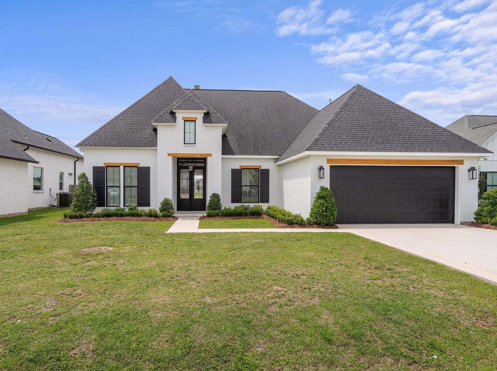 8025 BEDICO TRAIL Lane