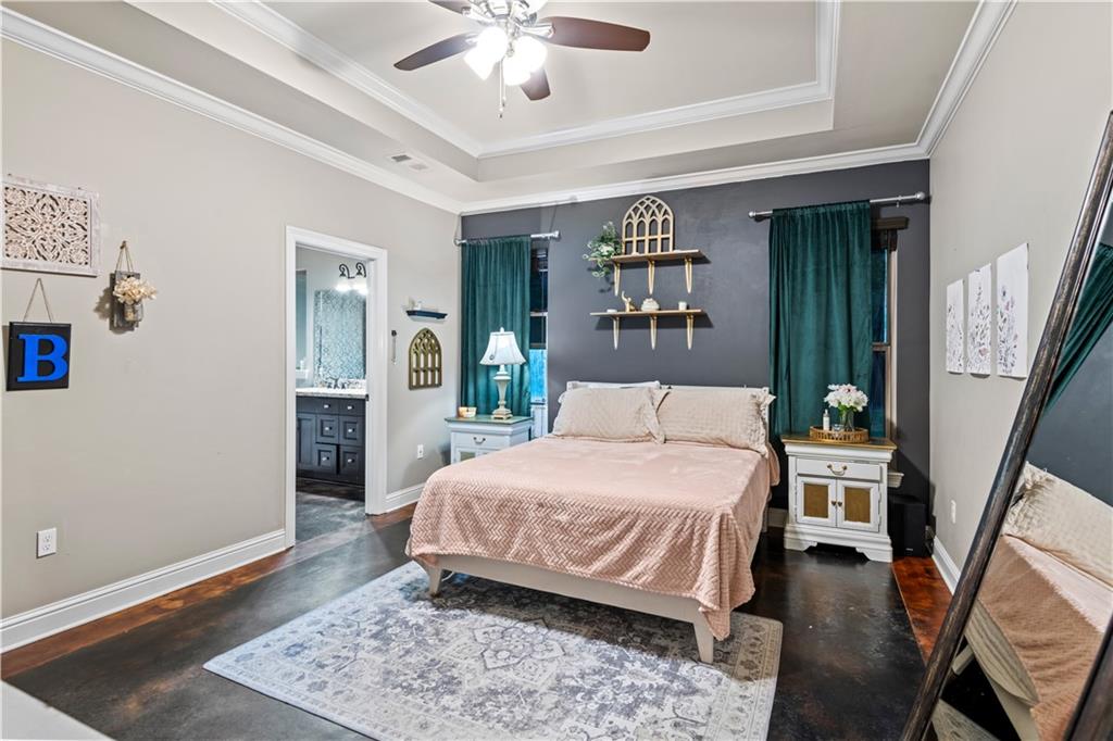 300 SUMMIT Court