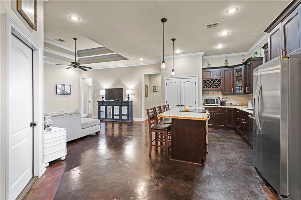 300 SUMMIT Court