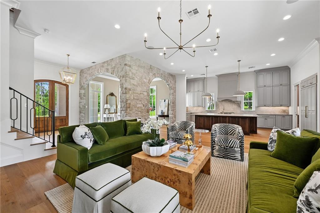 2745 SHADE TREE Court