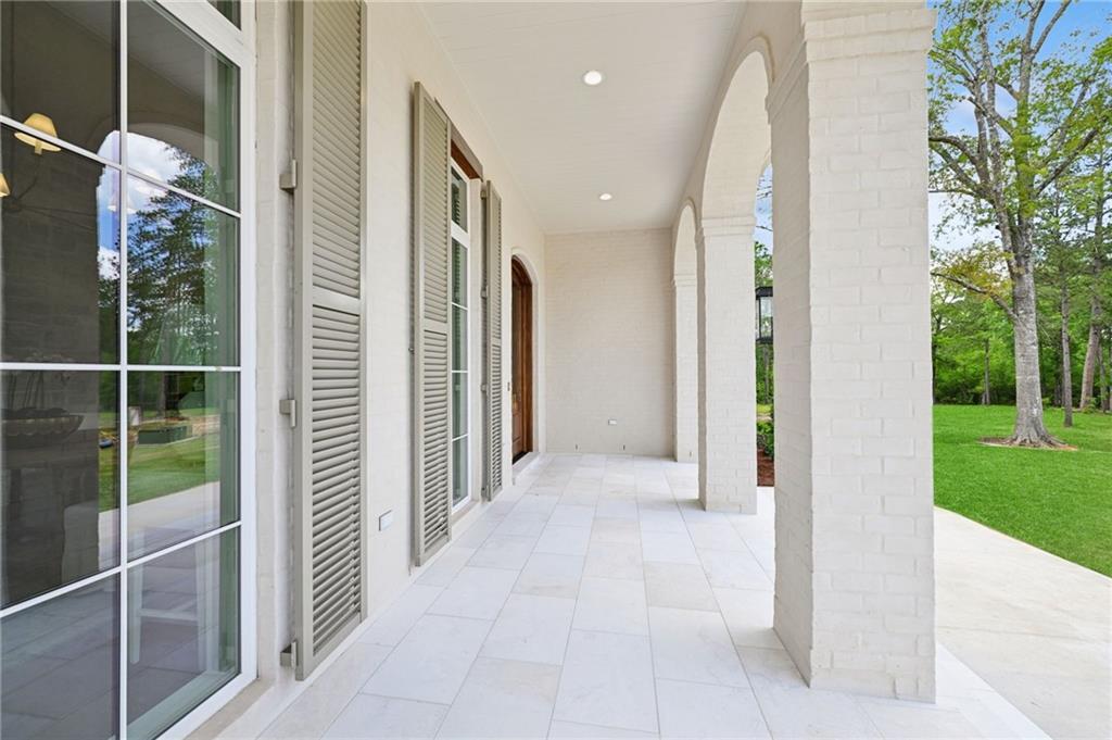 2745 SHADE TREE Court