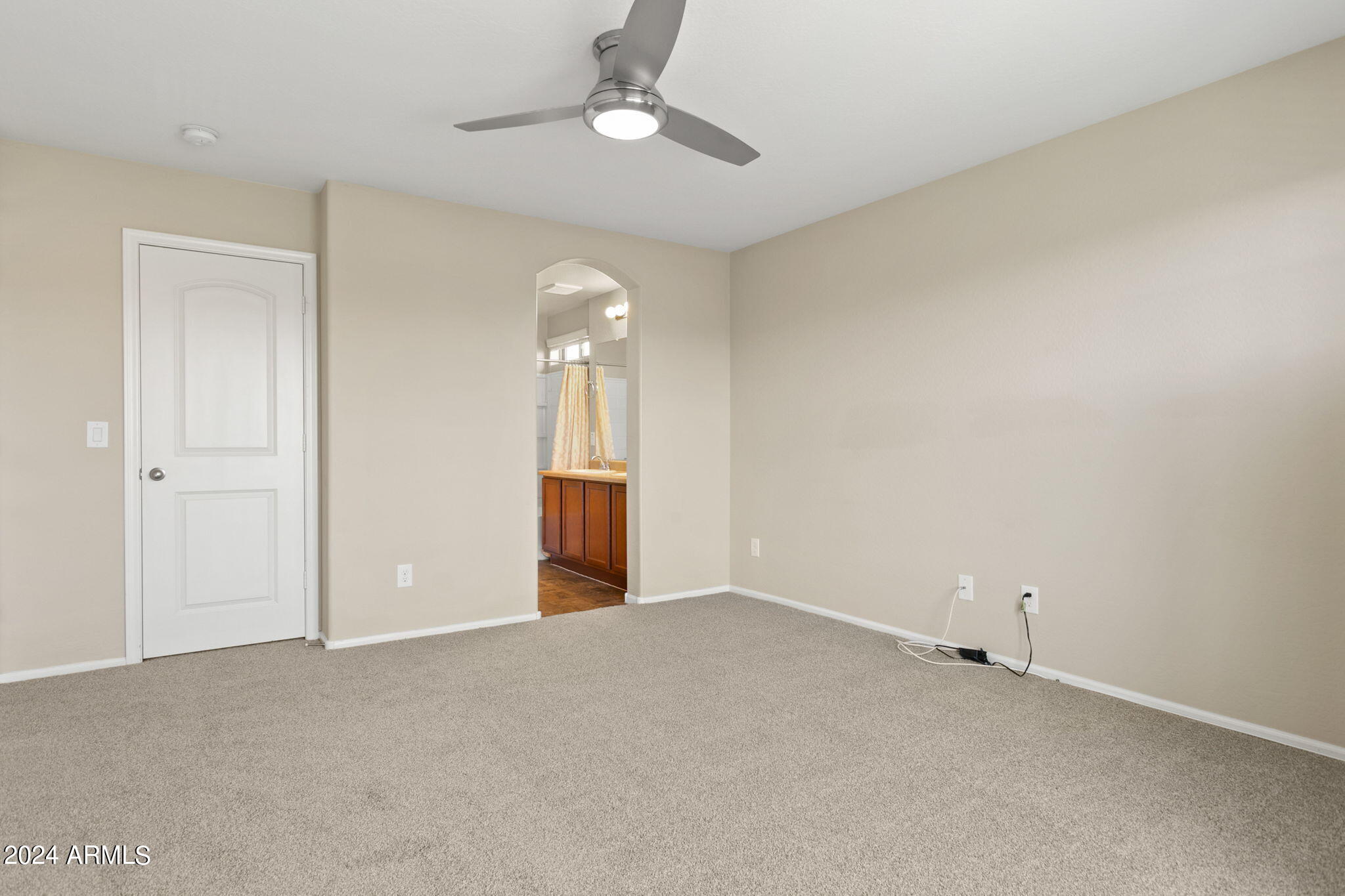 2116 N 77TH Drive