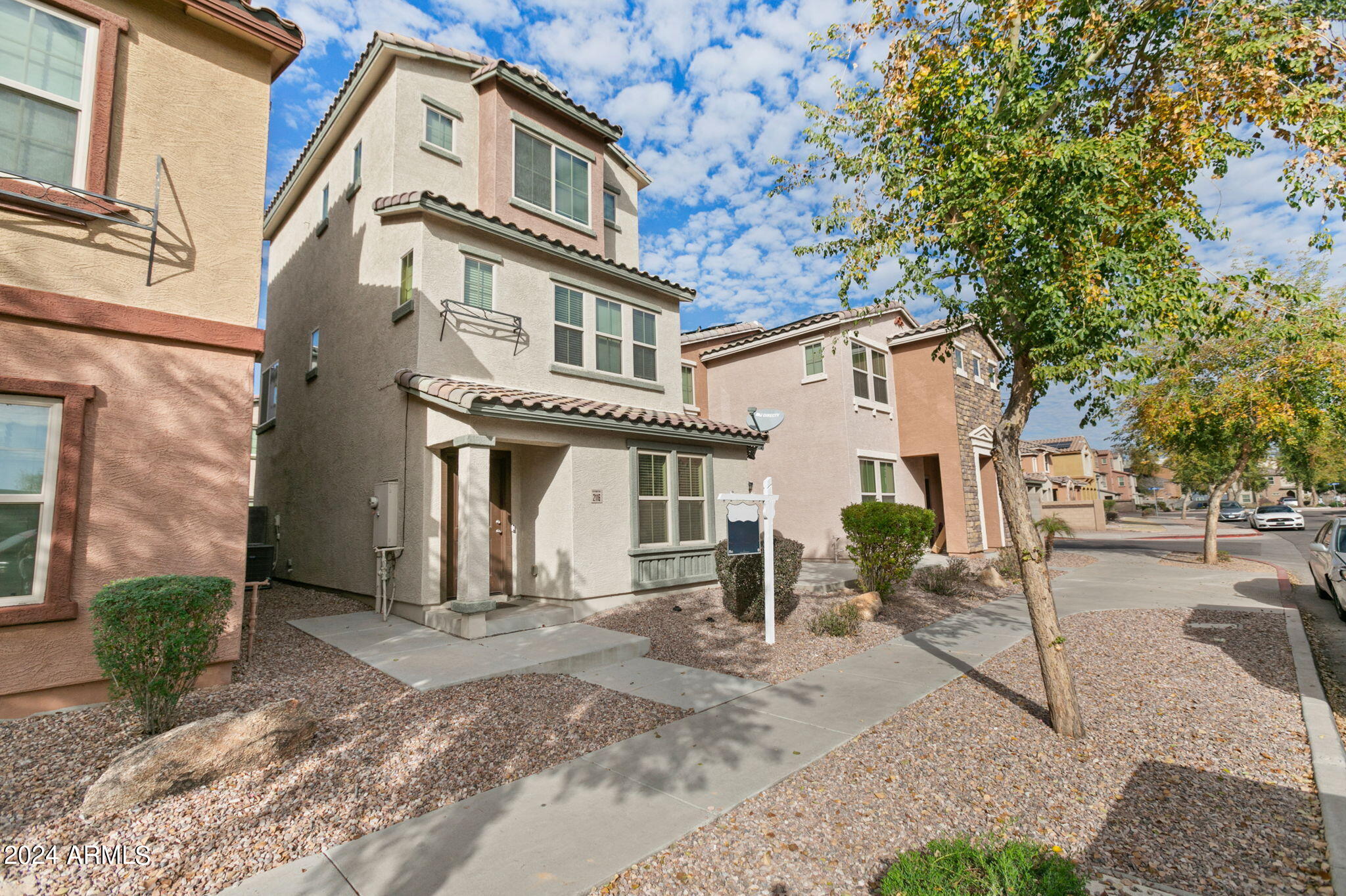 2116 N 77TH Drive