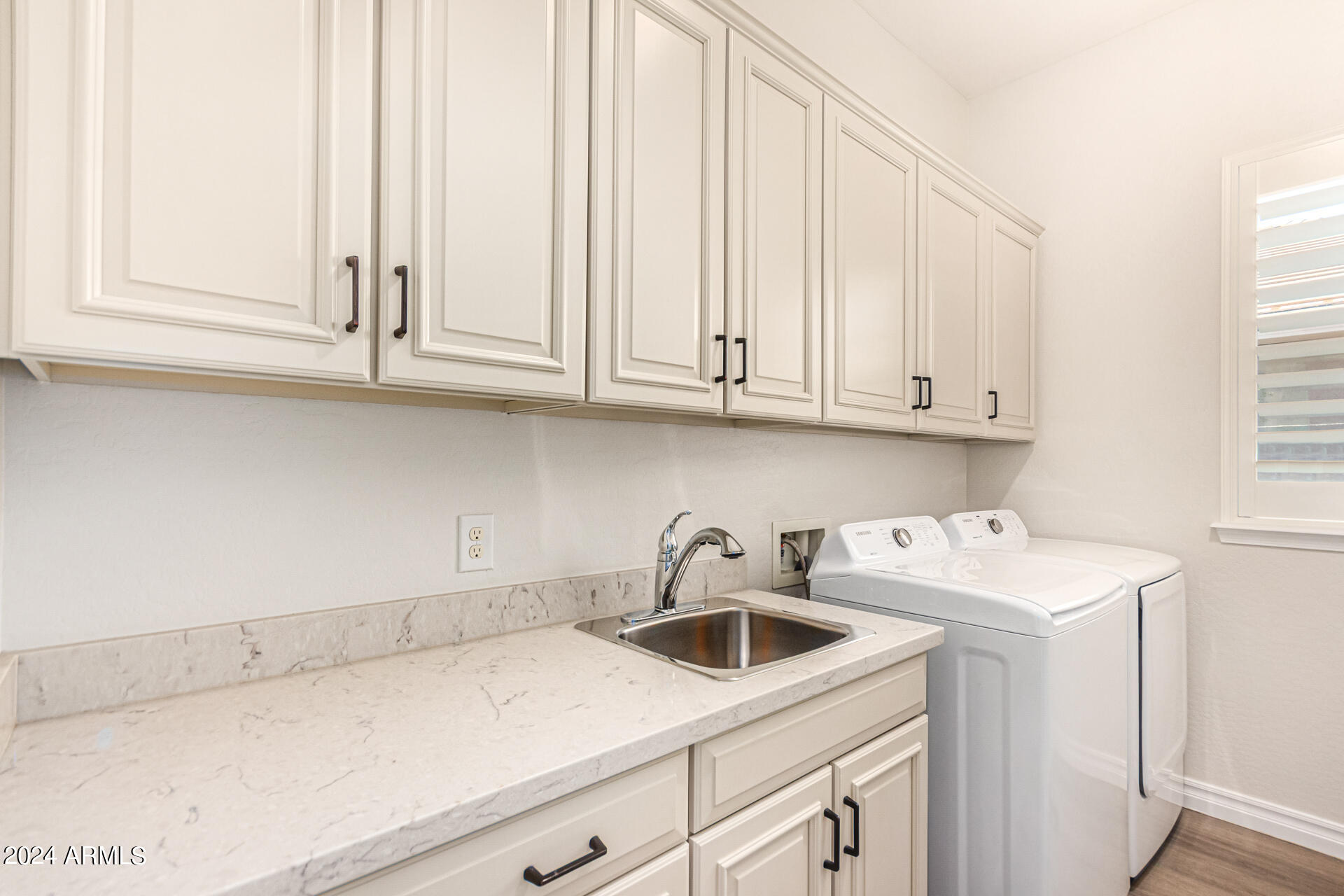 521 W KAIBAB Place