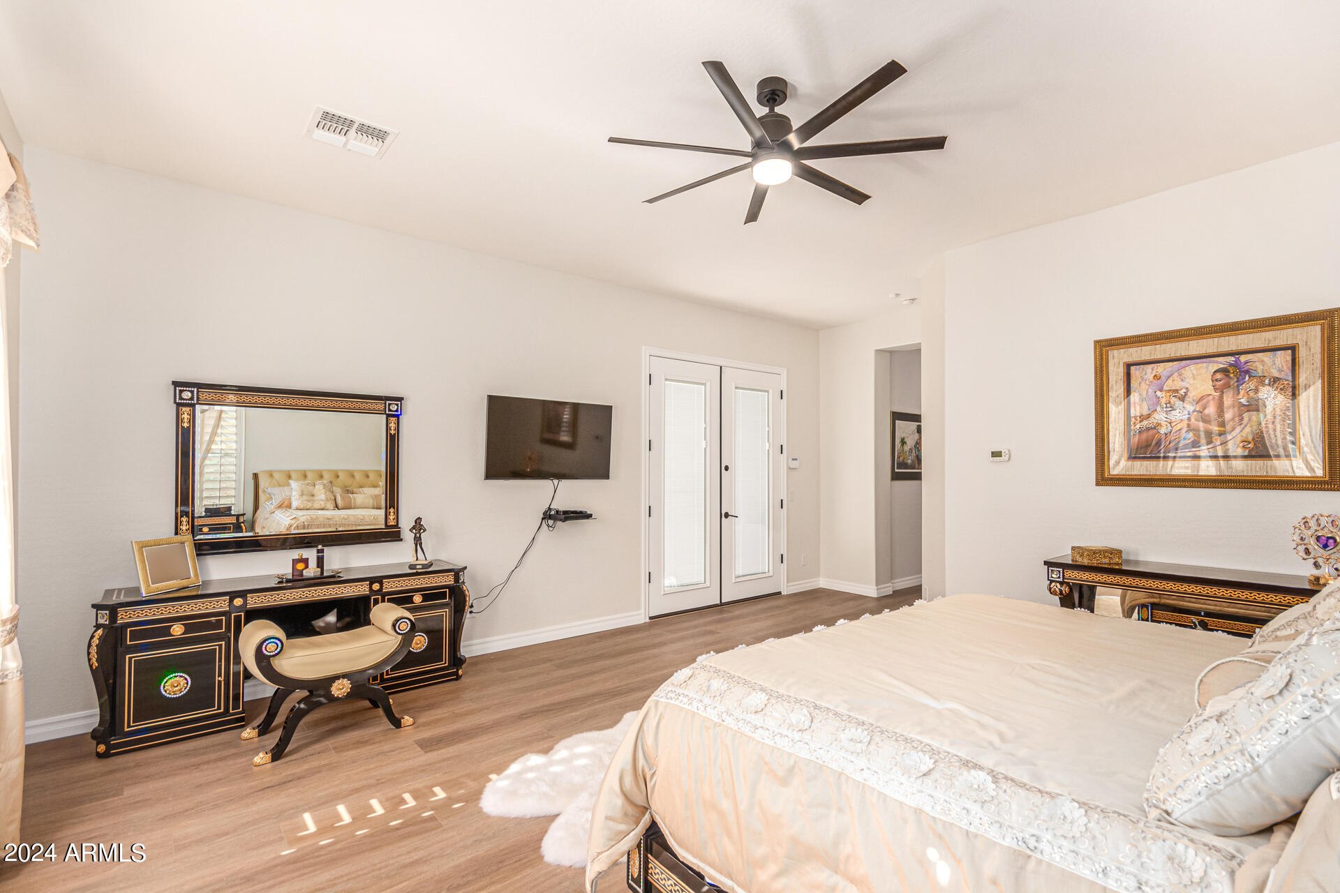 521 W KAIBAB Place