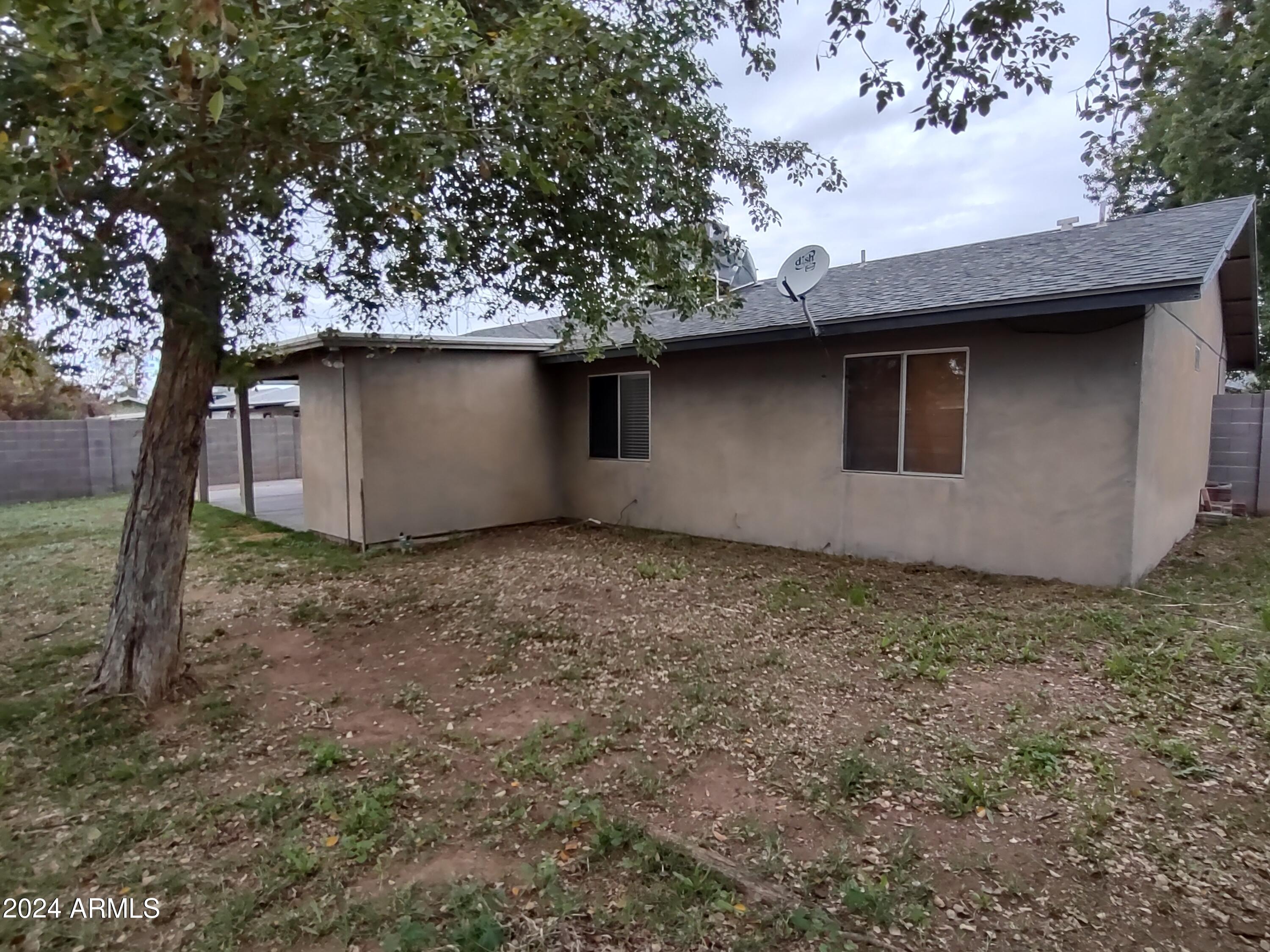 3137 E Diamond Avenue