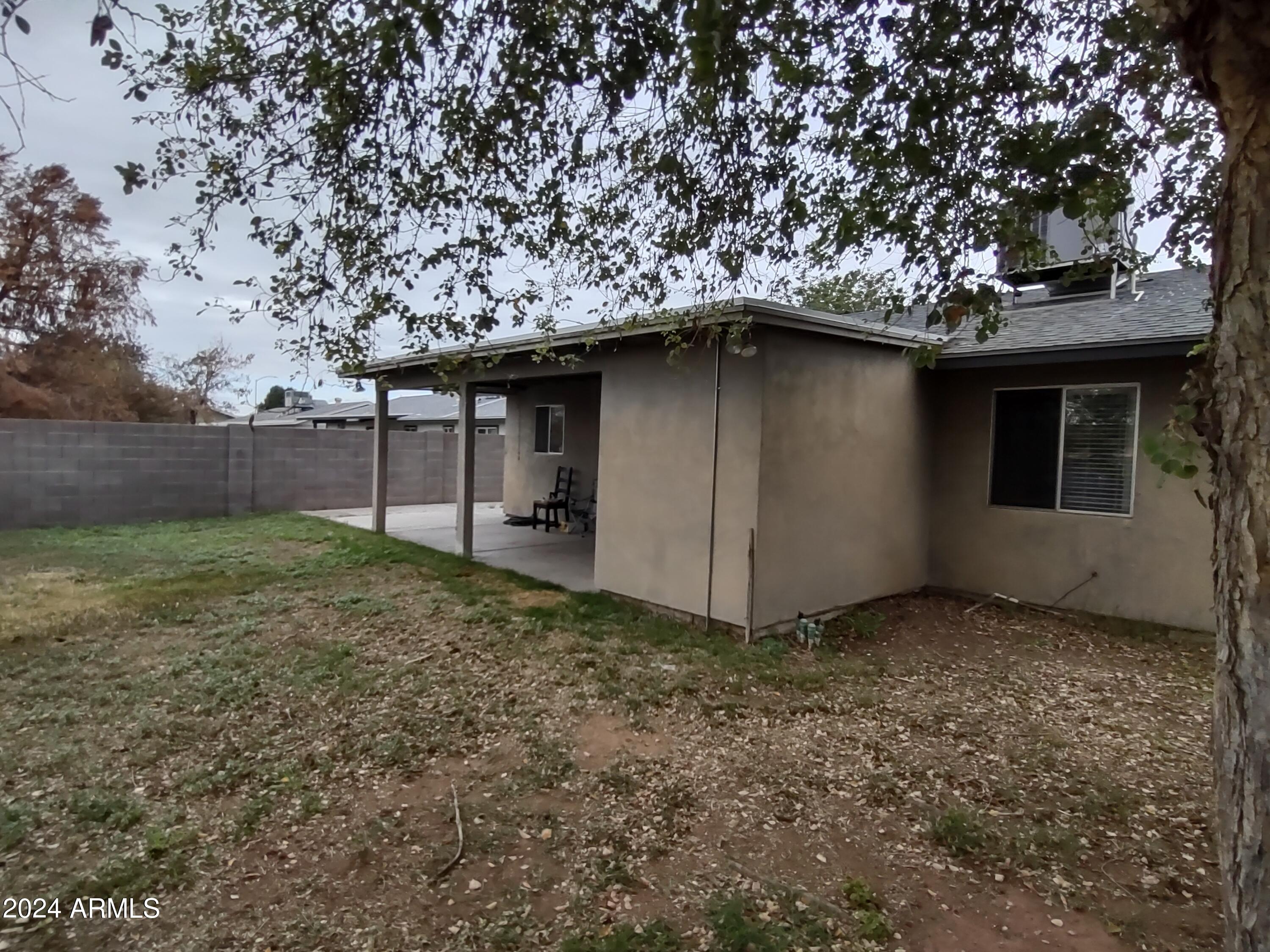 3137 E Diamond Avenue